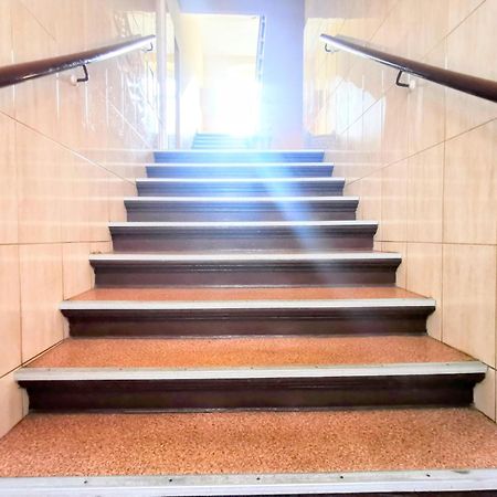 Luksusowy Apartament Przy Dworcu Щецин Экстерьер фото